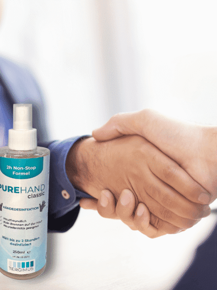 PUREHAND Classic 250 ml Händedesinfektion beim Händeschütteln im Büro