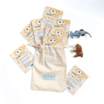 PUREMANENT Kids Sachets mit handbedrucktem Stoffbeutel und Spielfiguren